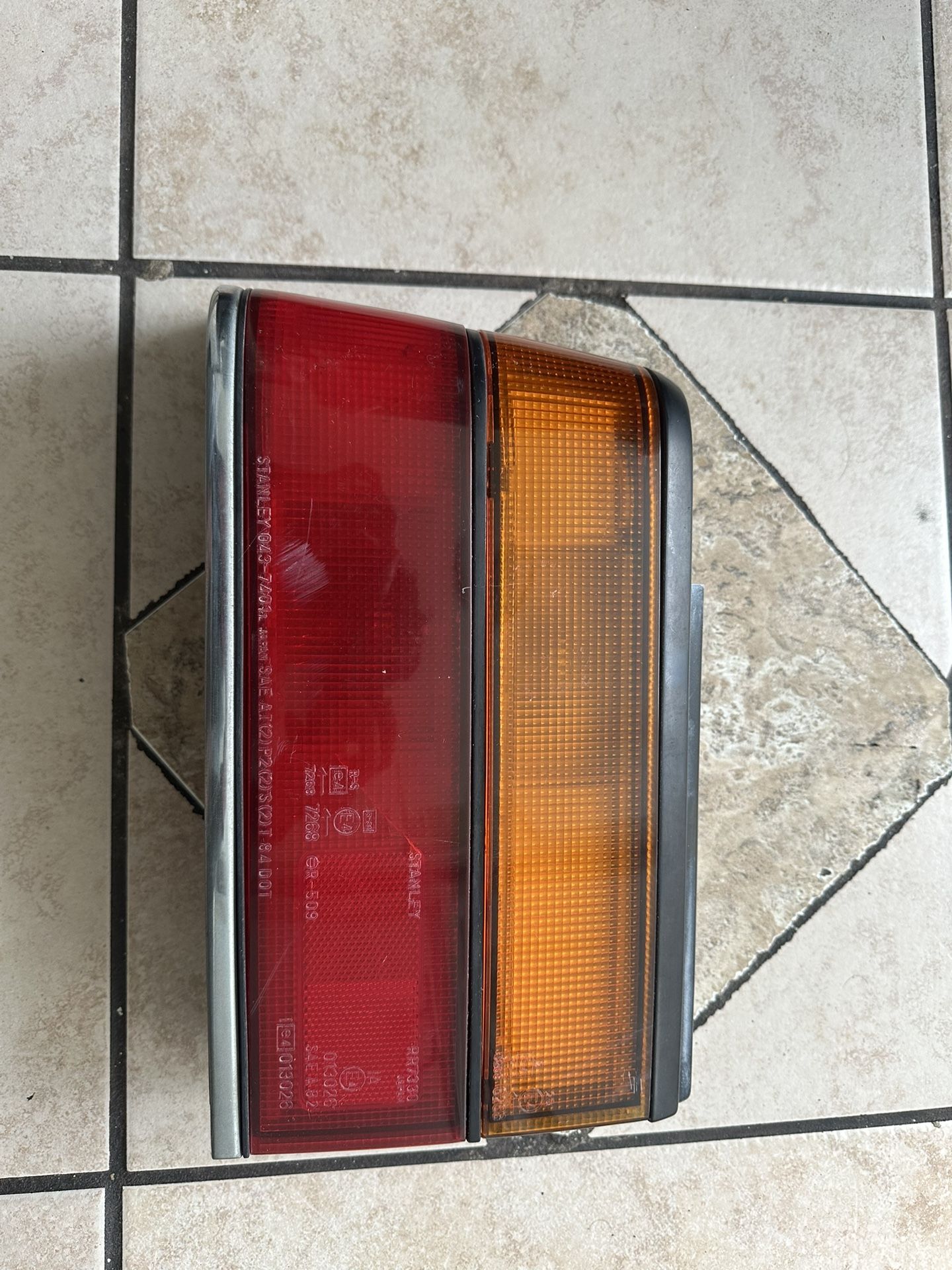 Honda Civic Sedan L Tail Light