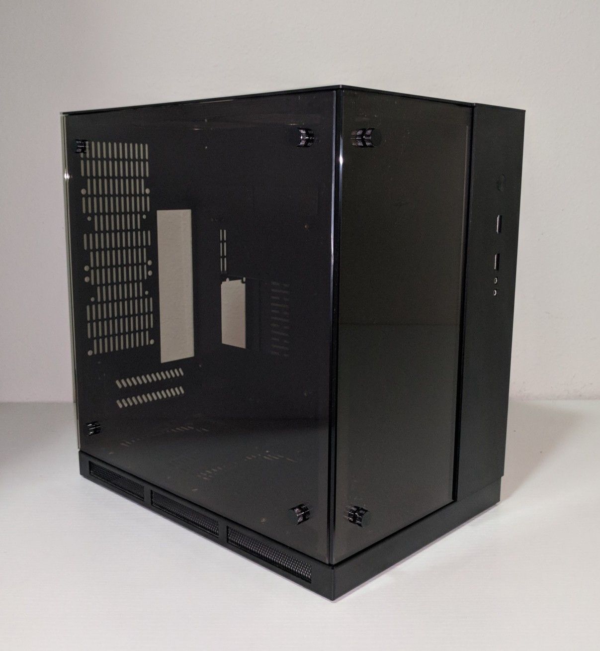 Lian-Li PC-Q37