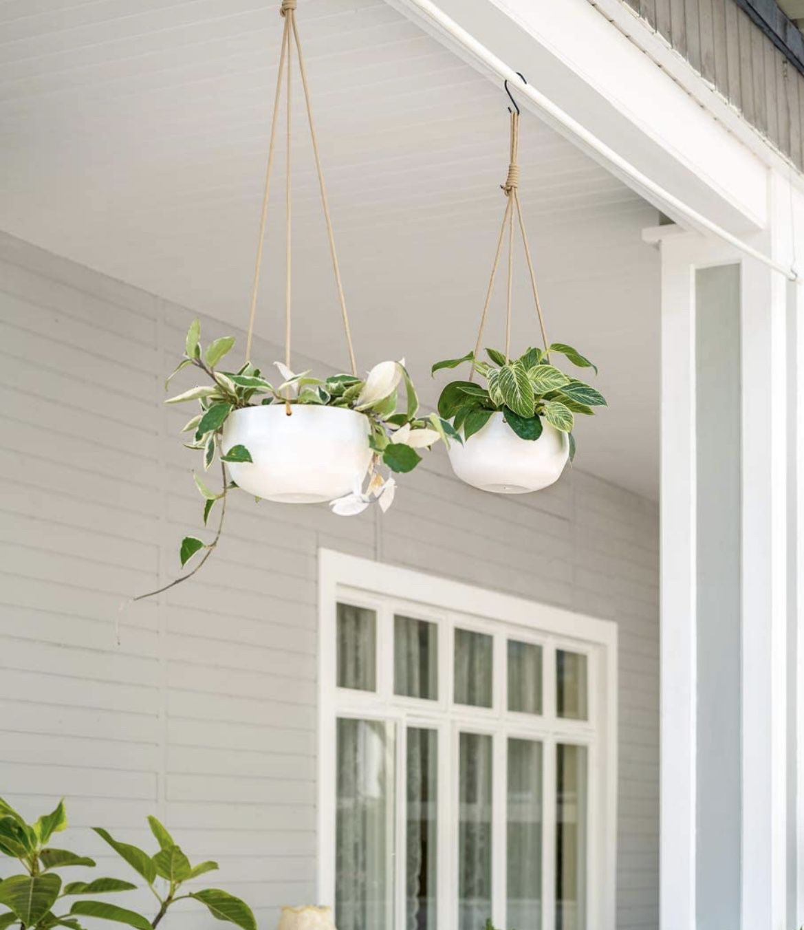 NEW Ceramic Hanging Planter of Shallow 8 Inch and Deep 6 Inch for Indoor Outdoor Plants, Modern Plant Pot Geometric Porcelain Hanging Basket with Poly