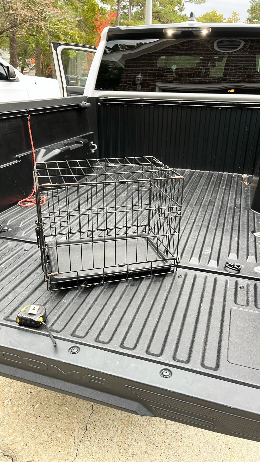 Small Dog Crate 18 By 12 By 14 Very Small W Tray