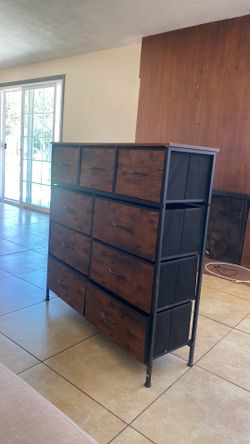 Dresser
