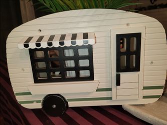 Wooden Camper Trailer Decorative Sign