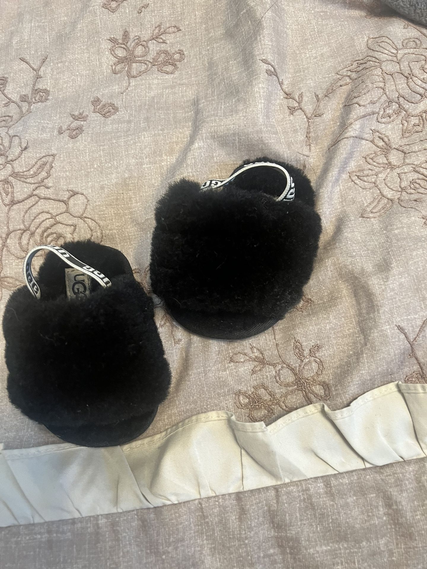 Uggs / Baby Girl Shoes