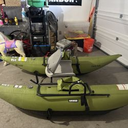 Pontoon fishing boat
