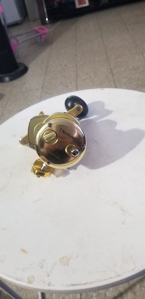 Fishing reel