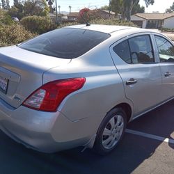 2012 Nissan Versa S ( $3100 Firm ) 