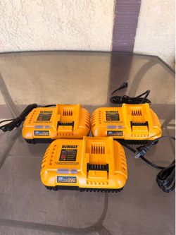 New Dewalt 8Amp Fast Charger