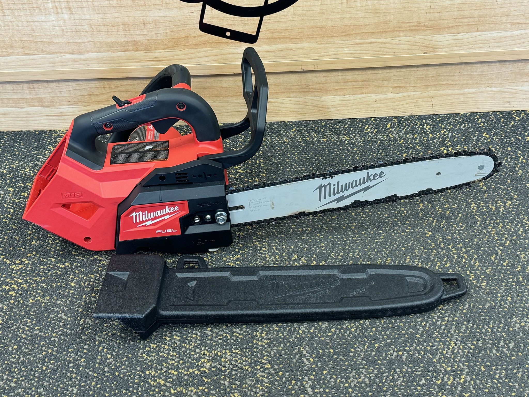 MILWAUKEE 2826-20 M18 FUEL 14" 18V Cordless Top Handle Chainsaw