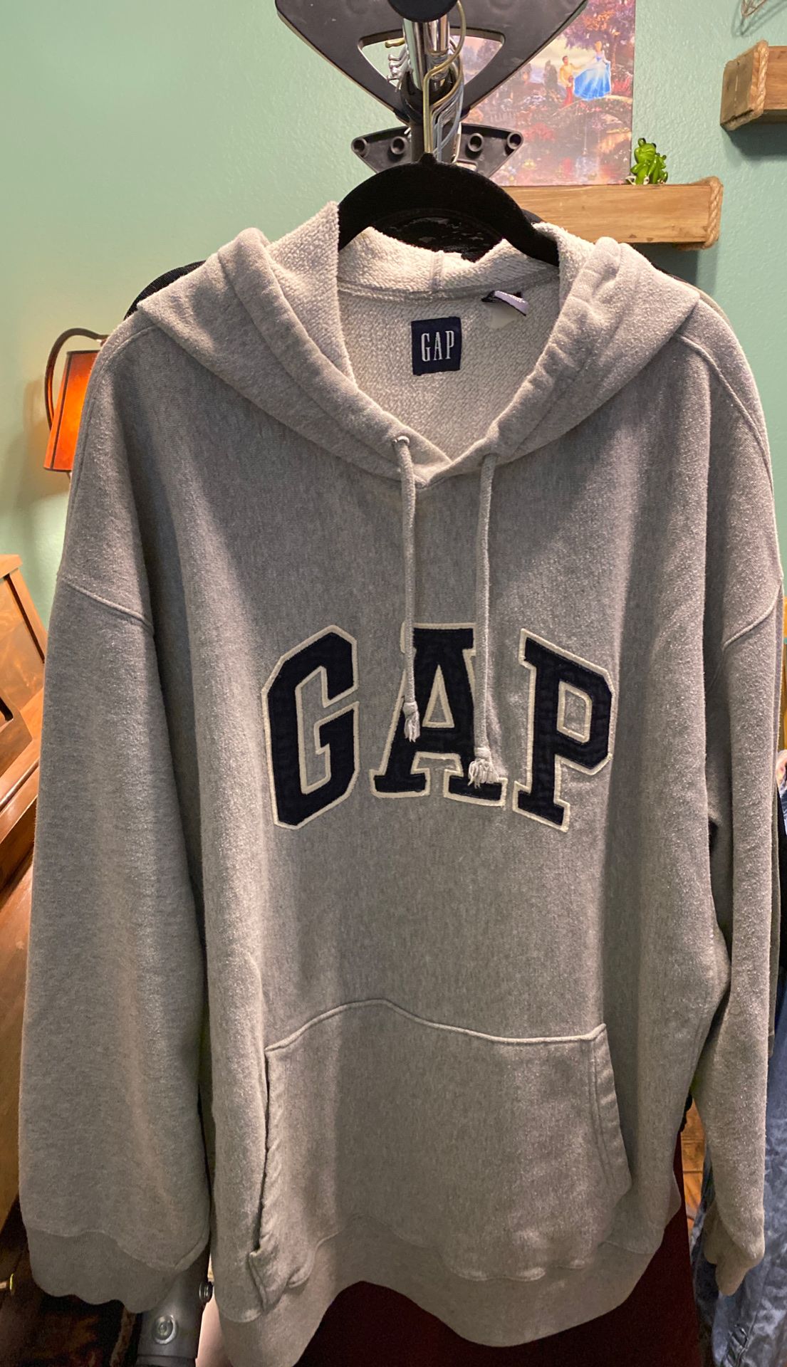 Thick high quality size extra large hoodie jacket from the gap$10