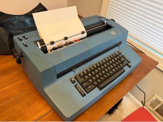 IBM Selectric II fully operational