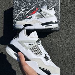 Jordan 4 Retro Military Black 