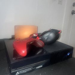 (MAY 30 Last Day) Xbox One MATTE BLACK EDITION, Controller (Red), Turtle Beach Recon 70 Wired Gaming Headset