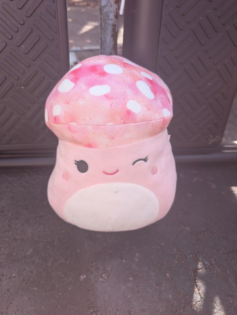 Squishmallow- Molly the Mushroom