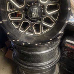 20" 8 Lug I'd Series Wheels