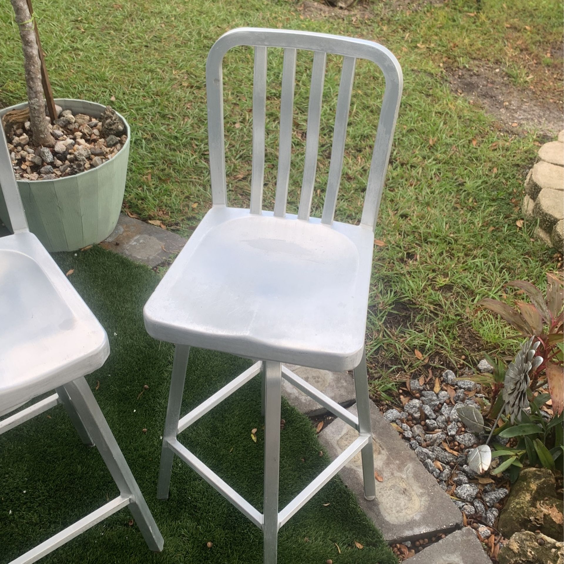 Aluminum Swivel Bar Stool (pair)
