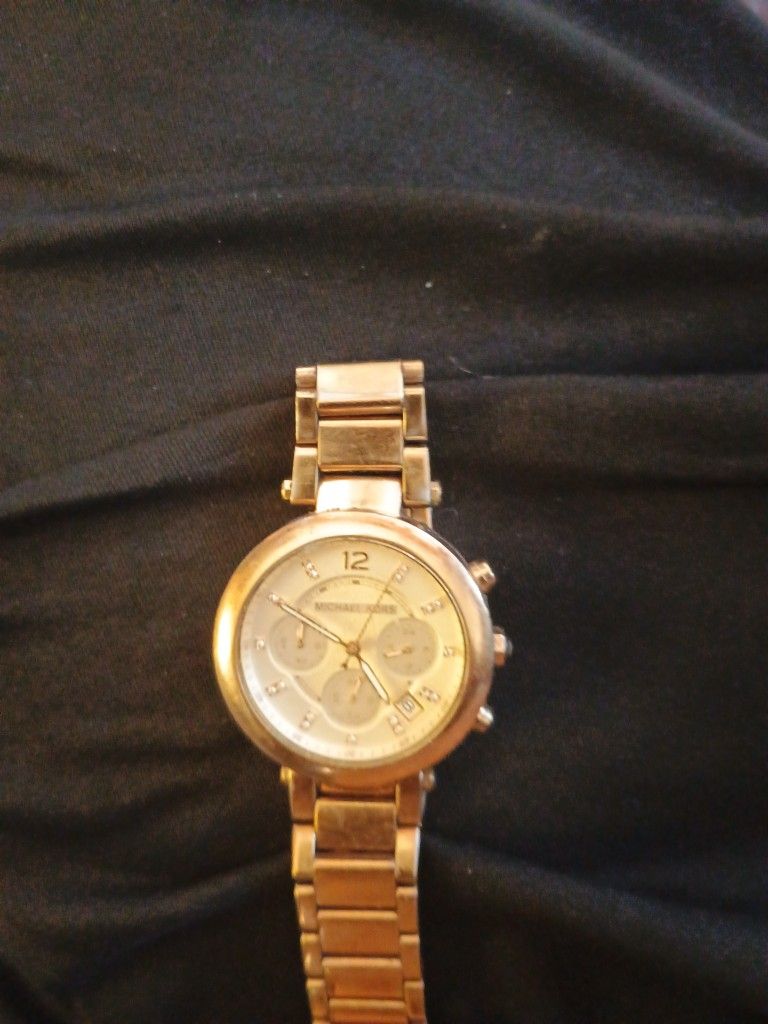 Michael Kors Gold In Color WATCH