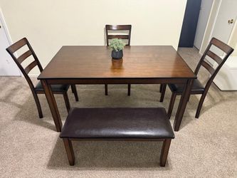 Free Delivery 🚚 Dining Table Set