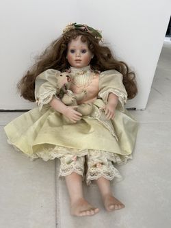 Chloe Porcelain Doll 1994 Hamilton Collection Baby Lamb limited edition