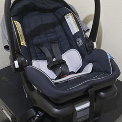 Graco Snugride 35 Lite XL infant car seat