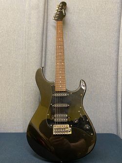 Yamaha EG-112c2 Metallic Black HSS Strat Style Electric Guitar