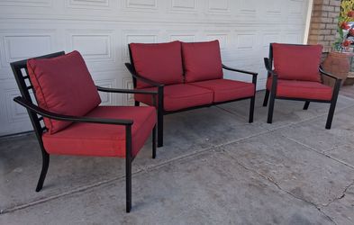 Large Metal Patio Set - Delivery Available