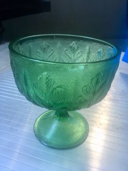 Vintage FTD Green Vase or Planter (raised leaf design) circa 78’