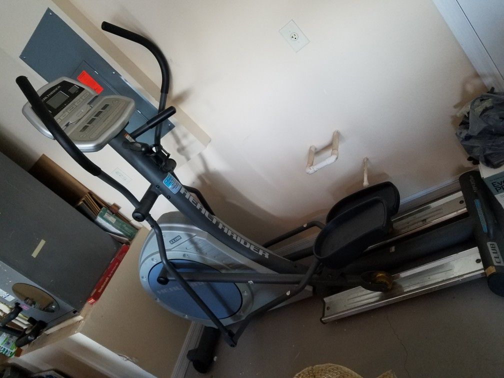 HealthRider Club Series H140e Elliptical