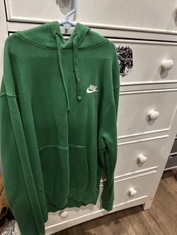 GREEN NIKE SWEATER