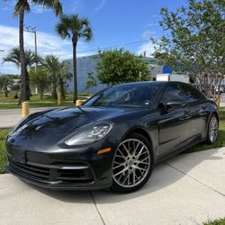 2018 Porsche Panamera