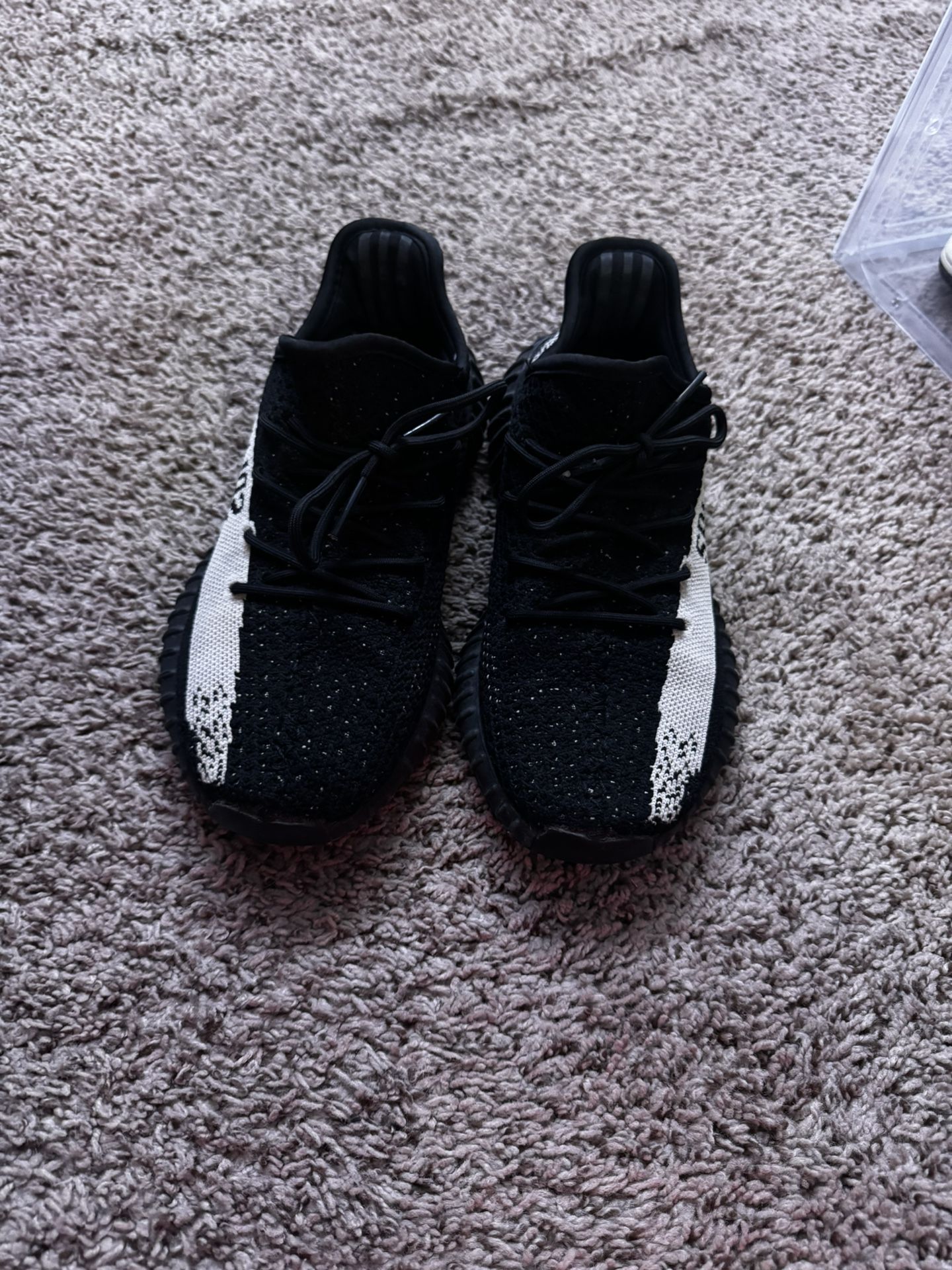 adidas Yeezy Boost 350 V2