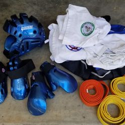 Karate/Martial Arts Sparing Gear & Uniforms/Belts