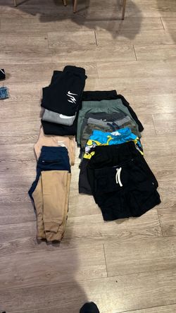 Boys size 6-7 shorts and sweatpants