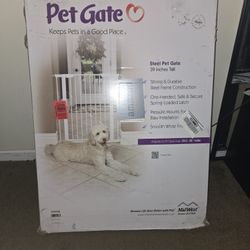 NEW Pet/baby Gate