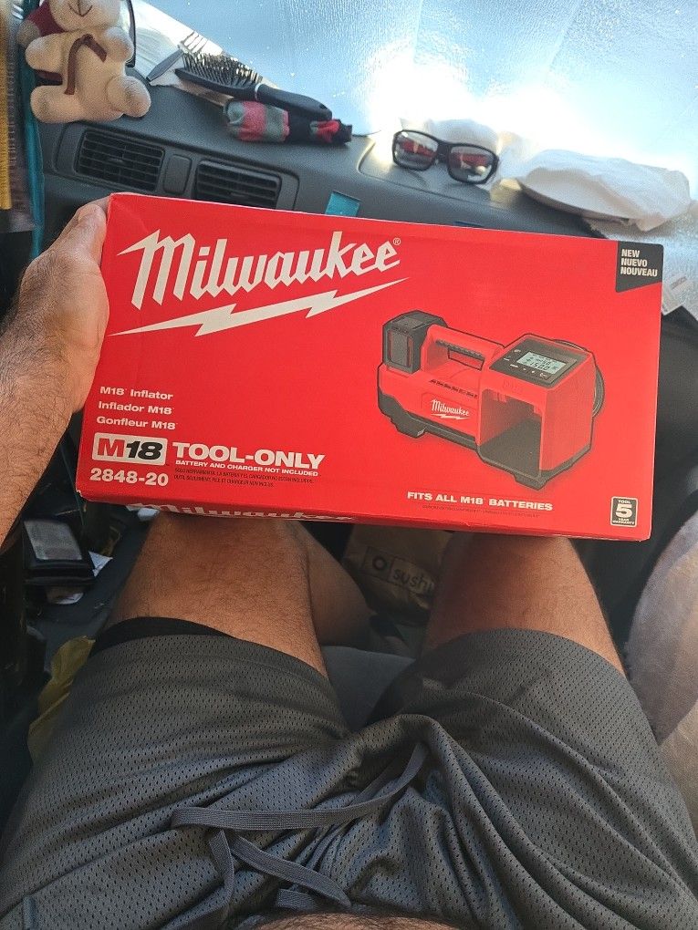 Milwaukee M18 Inflator