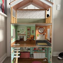 🏠 Large Wooden Dollhouse – Perfect Christmas Gift 🎄
