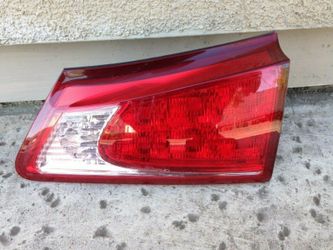 09 10 11 12 13 2009 2010 2011 2012 2013 LEXUS IS IS250 IS350 INNER RIGHT TAIL LIGHT LAMP TAILLIGHT PASSENGER OEM