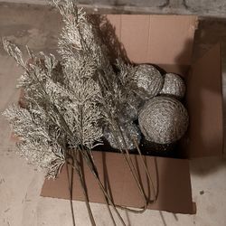 Ornaments/Tree filler silver sparkly