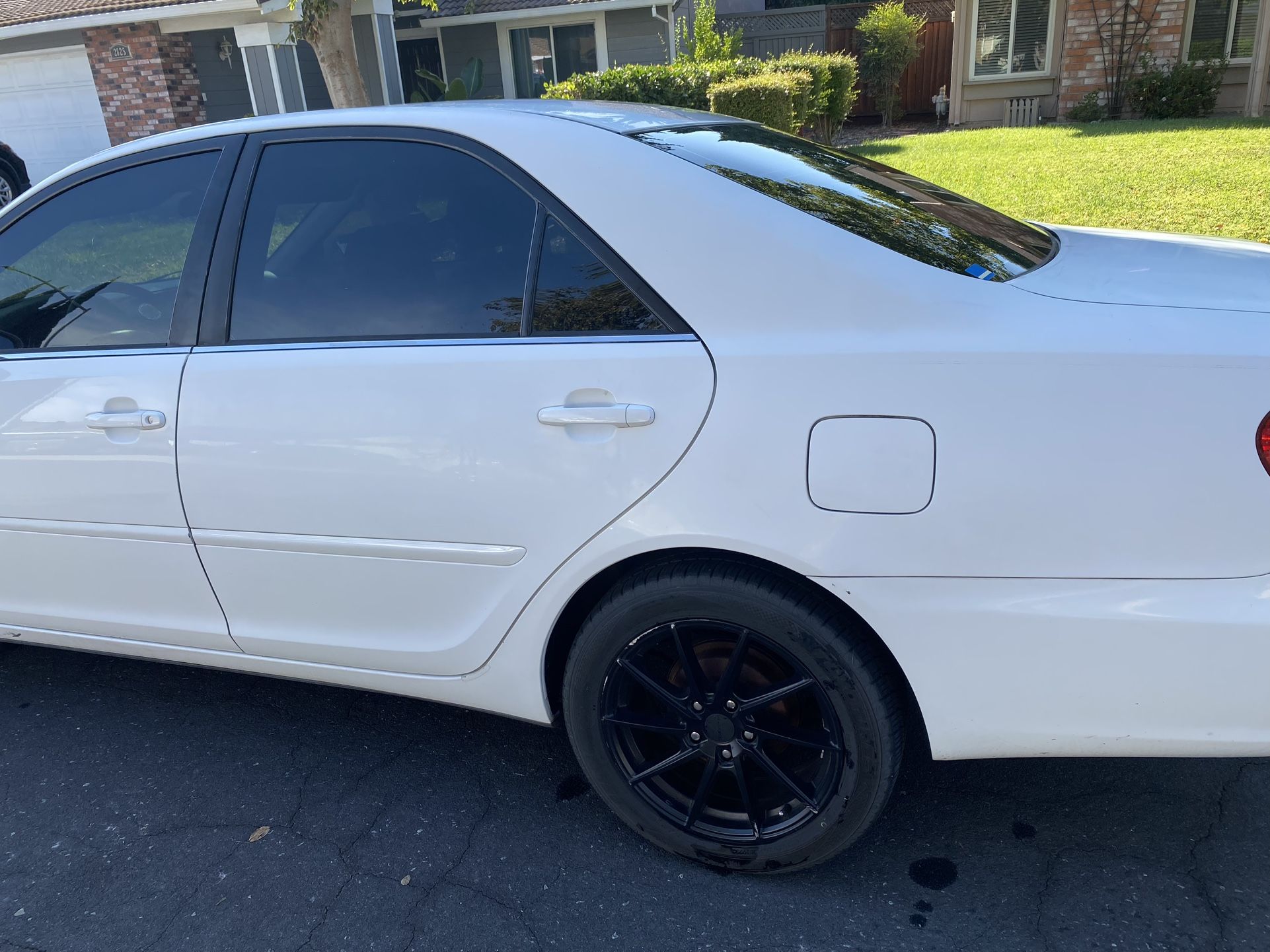 05 Toyota Sedan