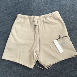 Essentials sweat shorts “CEMENT” Size XL (BRAND NEW)