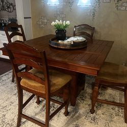 Kitchen Table, 4 Chairs And Hutch