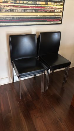 Set of 6 Black Leather Dining Chairs – Great Condition