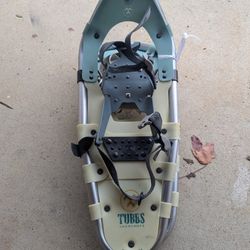 Tubbs Snow Shoes Shoeing Hiking REI Atlas Black Diamond MSR Backpacking  Snowshoes