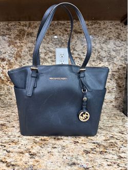 Michael kors authentic purse