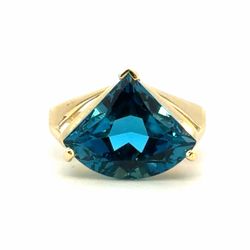 Woman’s Ladies 14k Yellow Gold Large Trillion Cut Blue Stone Topaz-Like Ring Size 6 GP3125483
