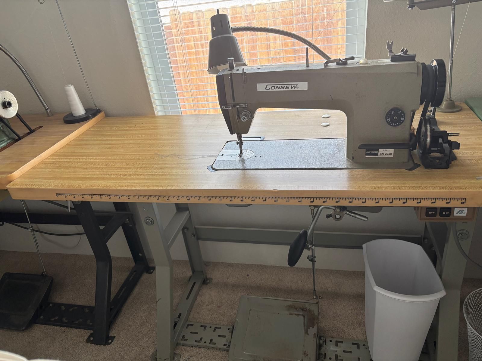 Straight Stitch CONSEW - Máquina reta industrial