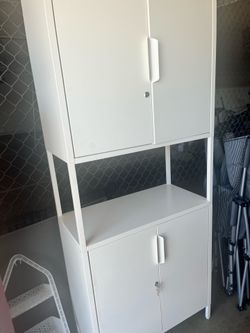 ‼️IKEA trotten cabinet with keys ‼️