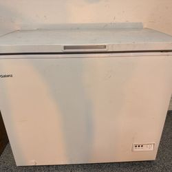 Galanz 7 cu ft chest freezer 