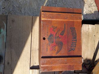 1976 Wood Budweiser case