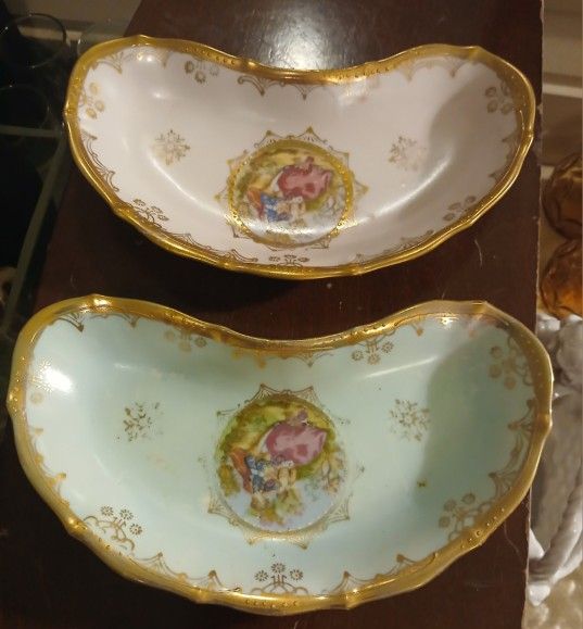 ANTIQUE ROYAL VIENNA HAND PAINTED Gold Trim PORCELAIN BONE DISH x2 Pink and Blu