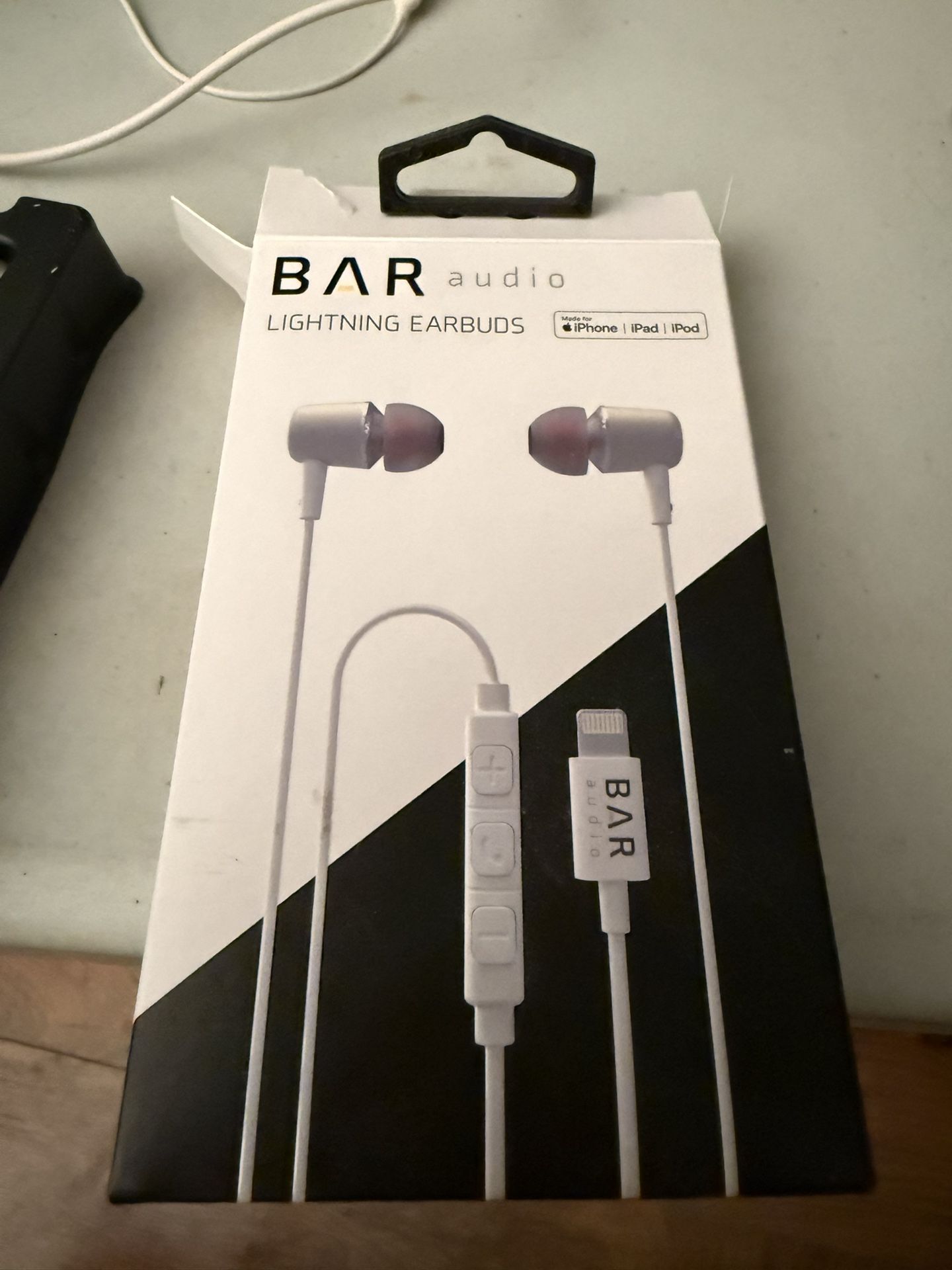 BAR Audio Lightning Earbuds